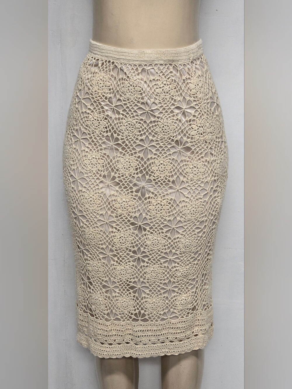 Newport News Vintage Crochet Knit Lace Skirt S Cream Color Sttetch Waist